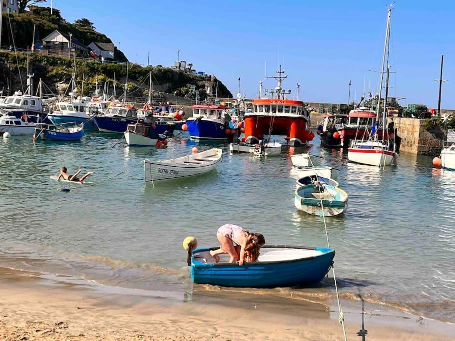 2Bed With Pool & Sea View Apartment New Quay Extérieur photo